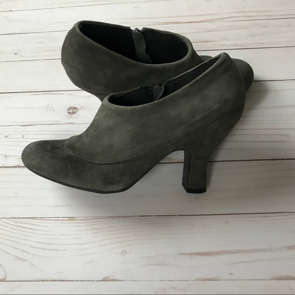 Me Too Fremont booties grey 7